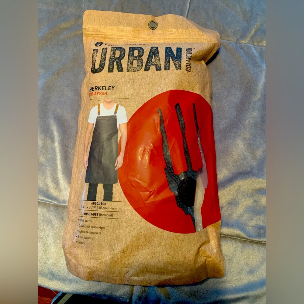 Chef works urban collection Berkeley bib apron (New)